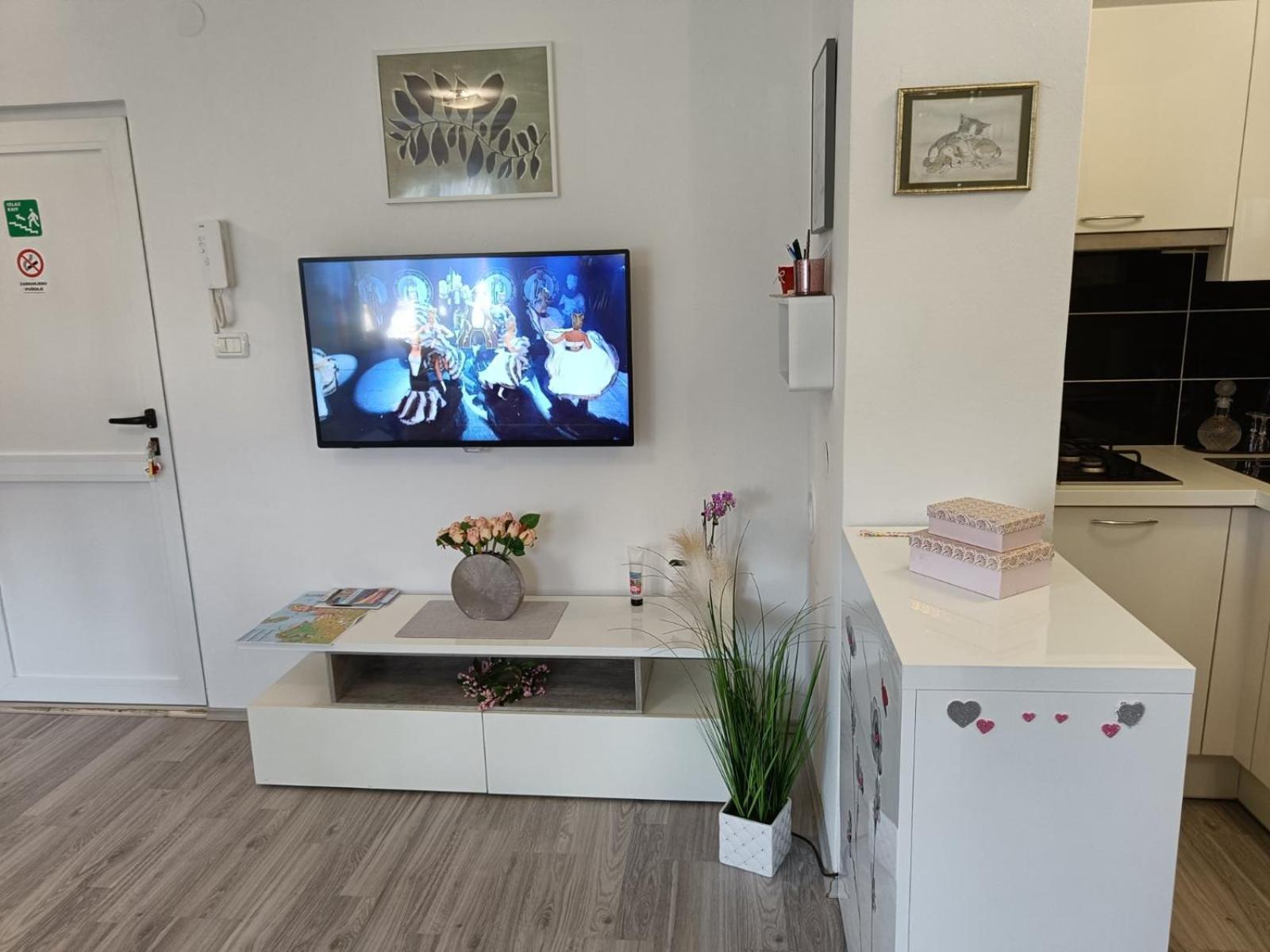Apartments Mary & Free Parking Ровінь Номер фото